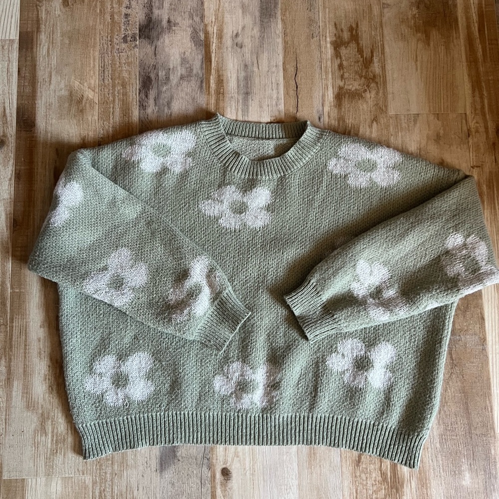 Source Unknown Sage Floral Sweater